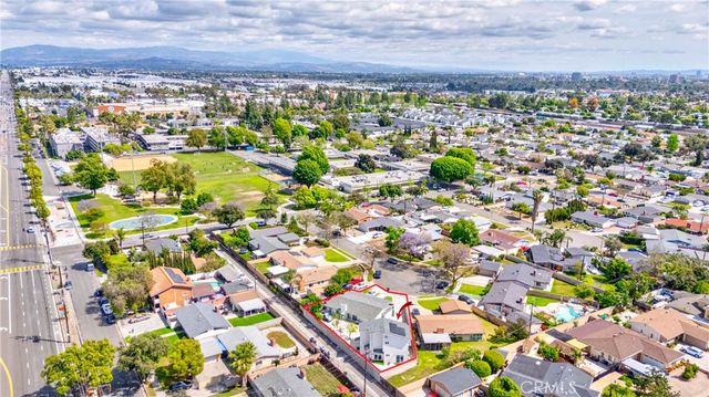 525 W Woodcrest, Fullerton, CA 92832