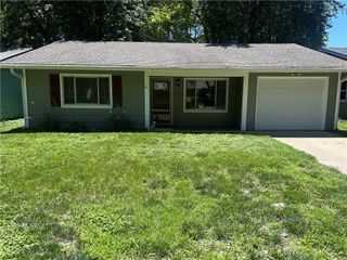 328 Lyon Street, Lawrence, KS 66044