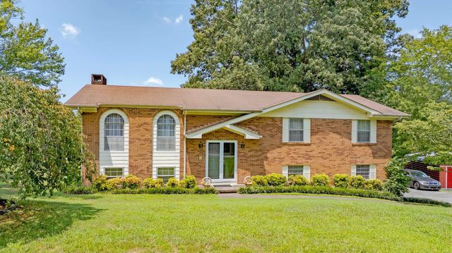 2101 Crown Court Lane, Chattanooga, TN 37421