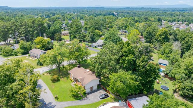 2101 Crown Court Lane, Chattanooga, TN 37421