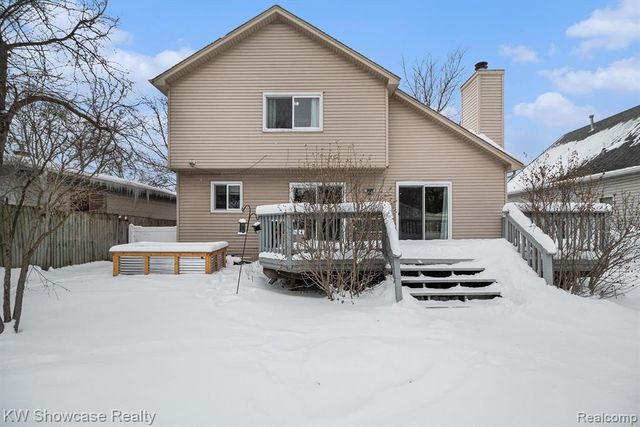 917 Iroquois Avenue, Waterford, MI 48327