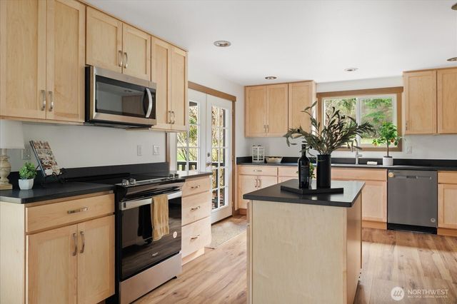 2341 Libbey Road, Coupeville, WA 98239