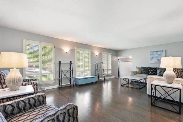 1344 Heather Hill Crescent, Flossmoor, IL 60422