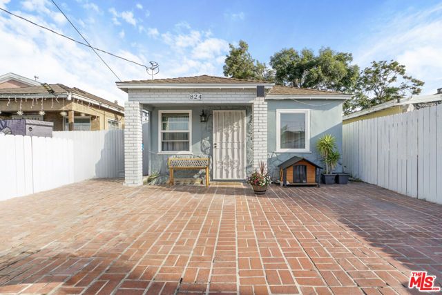 824 W Palmer Street, Compton, CA 90220