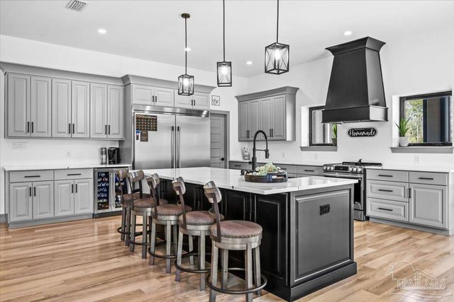 8200 Teton Crest Dr, Pace, FL 32571