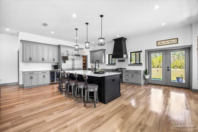 8200 Teton Crest Dr, Pace, FL 32571