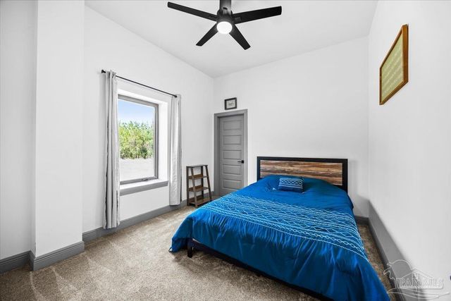 8200 Teton Crest Dr, Pace, FL 32571