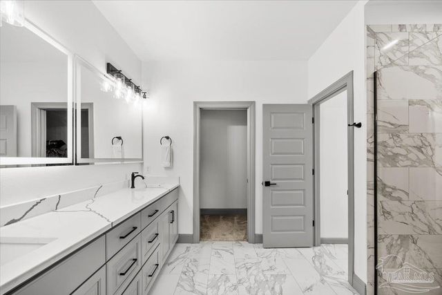 8200 Teton Crest Dr, Pace, FL 32571