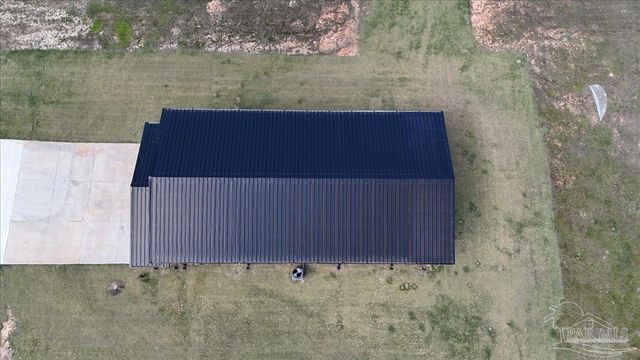 8200 Teton Crest Dr, Pace, FL 32571