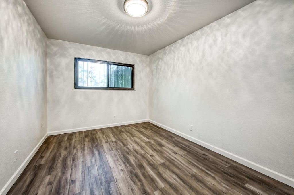 Image 31 of property listing at 1567 E Mesa Avenue, Fresno, CA 93710