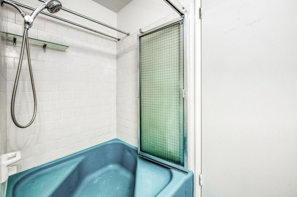 Image 36 of property listing at 1567 E Mesa Avenue, Fresno, CA 93710