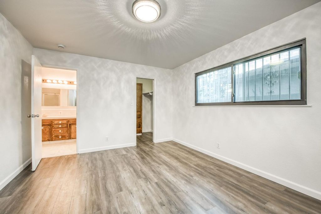 Image 37 of property listing at 1567 E Mesa Avenue, Fresno, CA 93710