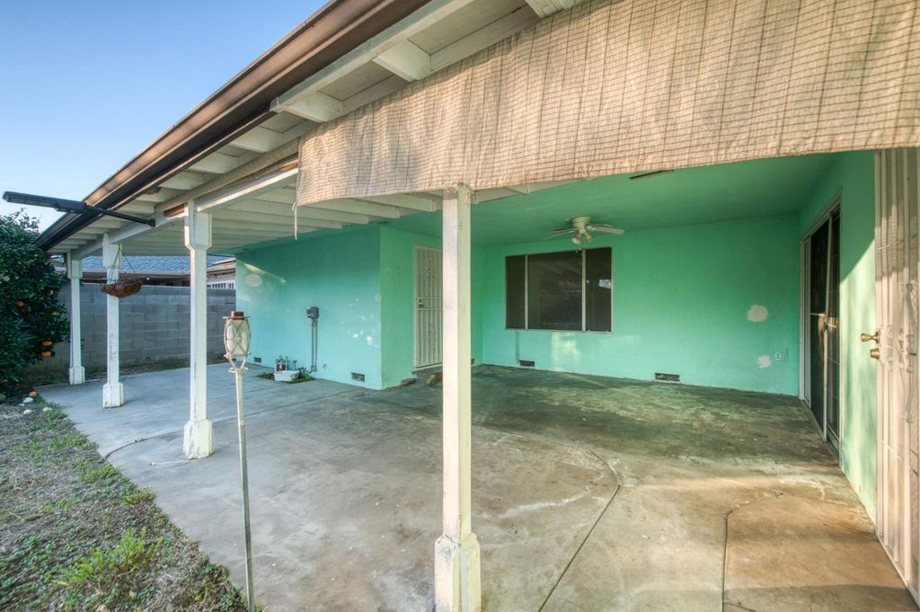 Image 48 of property listing at 1567 E Mesa Avenue, Fresno, CA 93710