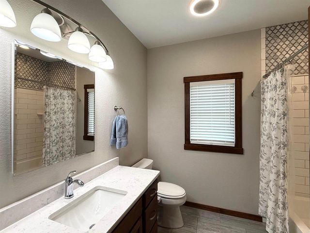 711 MEADOW RIDGE LANE, Unknown, WI 53073