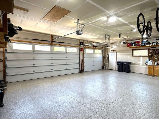 711 MEADOW RIDGE LANE, Unknown, WI 53073