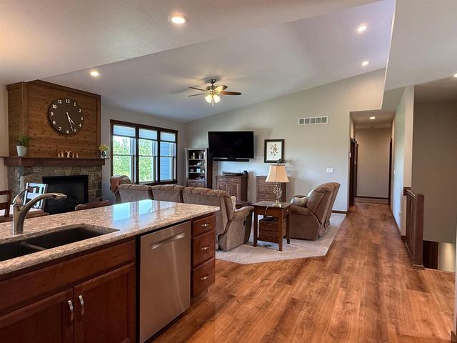 711 MEADOW RIDGE LANE, Unknown, WI 53073