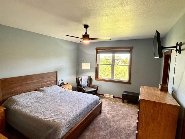 711 MEADOW RIDGE LANE, Unknown, WI 53073