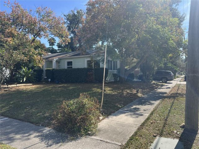 1403 FERN PLACE, Lakeland, FL 33801