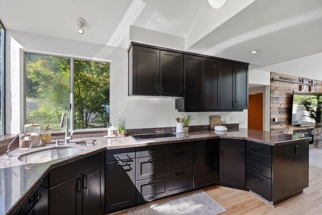 15795 Adams Ridge, Los Gatos, CA 95033