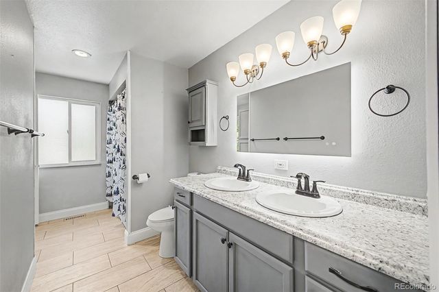 1361 S Andes Street, Aurora, CO 80017