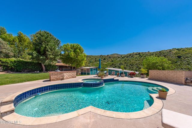 1208 Rambling Road, Simi Valley, CA 93065