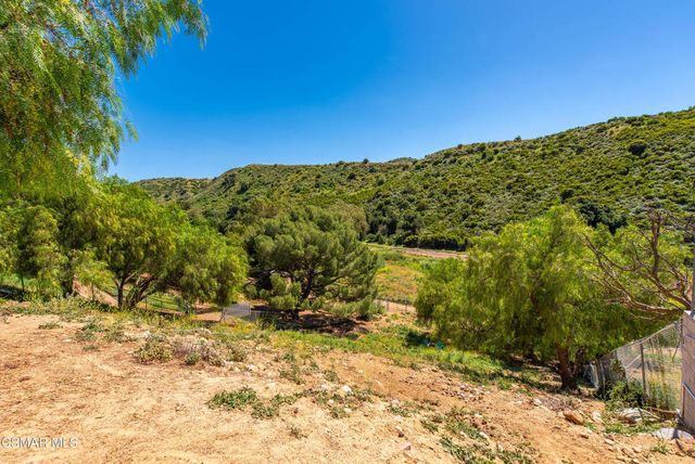 1208 Rambling Road, Simi Valley, CA 93065