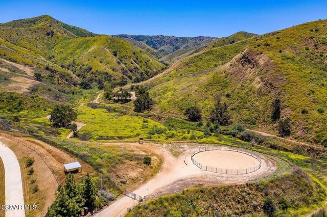 1208 Rambling Road, Simi Valley, CA 93065