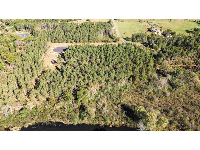 949 Riverdale Court, Somerset, WI 54025