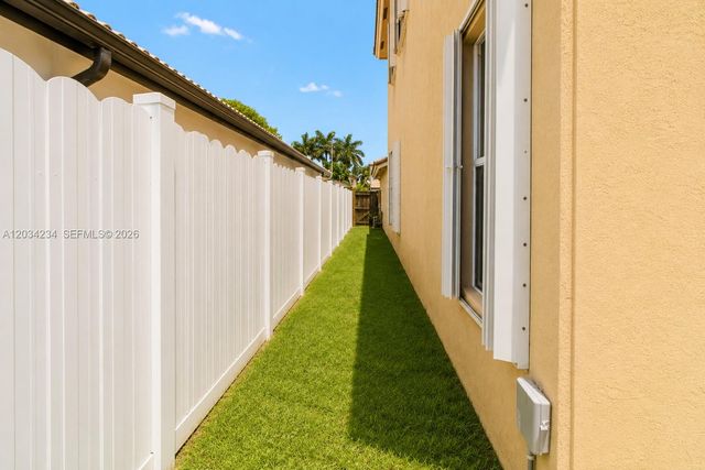 23646 SW 107th Place, Homestead, FL 33032