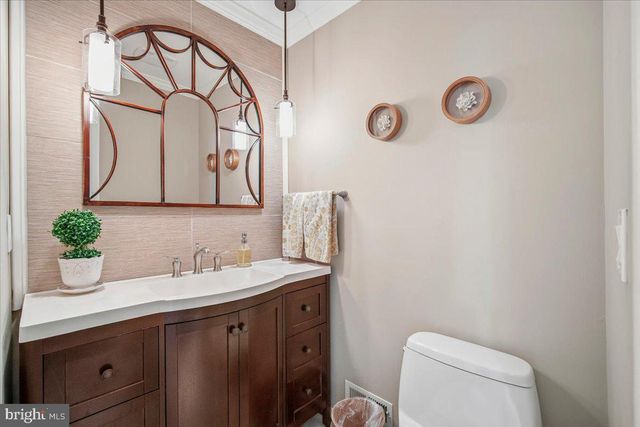 7201 BARCELLONA DR, Gaithersburg, MD 20879