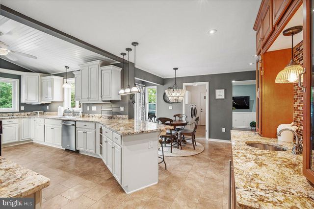 7201 BARCELLONA DR, Gaithersburg, MD 20879