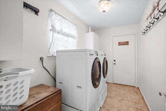 7201 BARCELLONA DR, Gaithersburg, MD 20879
