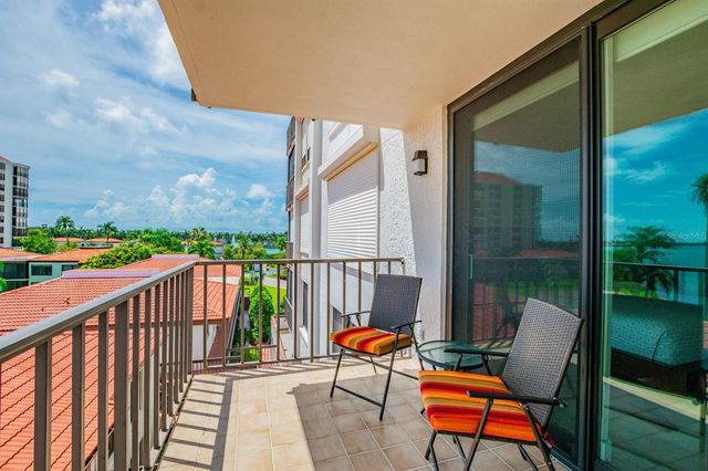 6295 BAHIA DEL MAR CIRCLE 401, St Petersburg, FL 33715