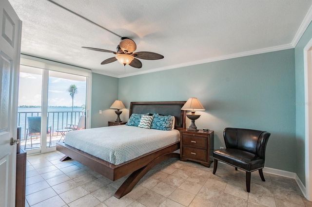 6295 BAHIA DEL MAR CIRCLE 401, St Petersburg, FL 33715