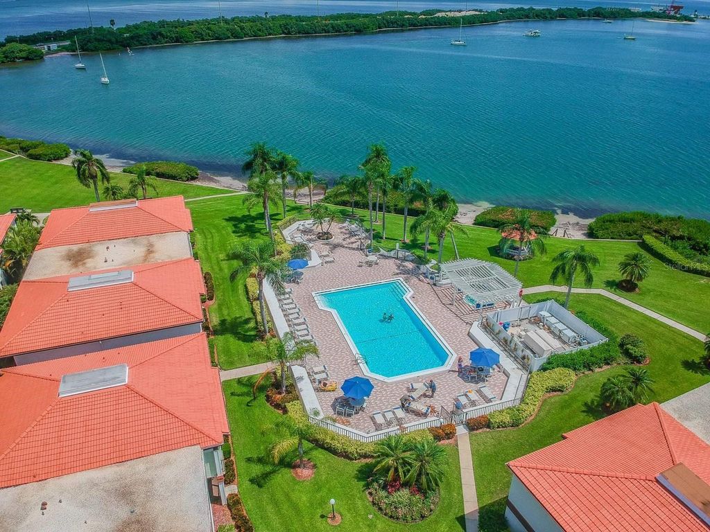 6295 BAHIA DEL MAR CIRCLE 401, St Petersburg, FL 33715