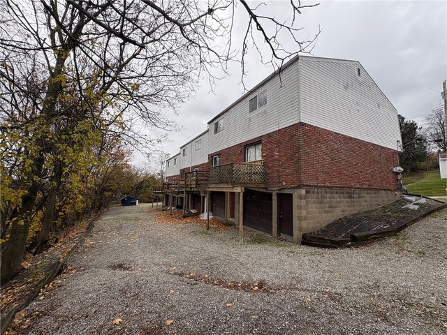 335-345 Dersam St, Port Vue, PA 15133