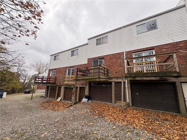 335-345 Dersam St, Port Vue, PA 15133