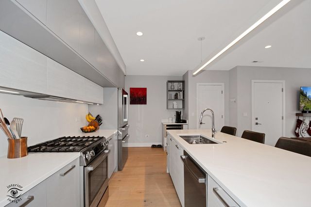 4937 N Winthrop Avenue 3N, Chicago, IL 60640