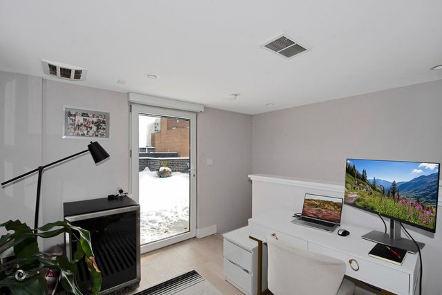 4937 N Winthrop Avenue 3N, Chicago, IL 60640