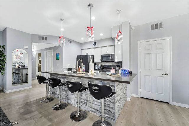 7155 South Durango Drive 212, Las Vegas, NV 89113