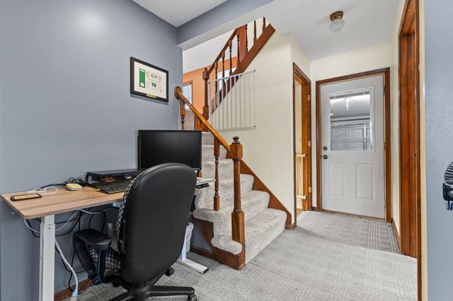 6560 Crownpointe Drive SW, Byron Center, MI 49315