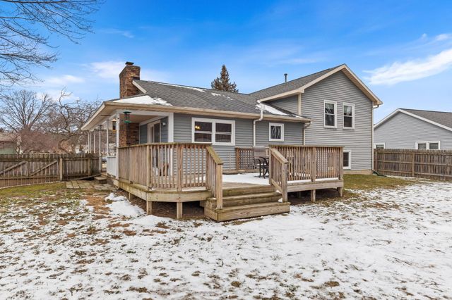 6560 Crownpointe Drive SW, Byron Center, MI 49315