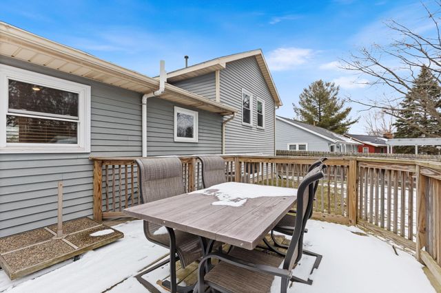 6560 Crownpointe Drive SW, Byron Center, MI 49315