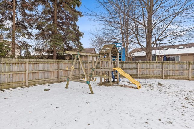 6560 Crownpointe Drive SW, Byron Center, MI 49315