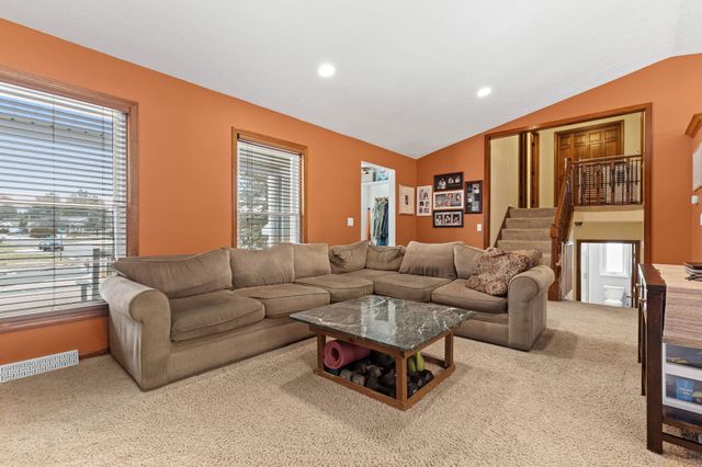 6560 Crownpointe Drive SW, Byron Center, MI 49315