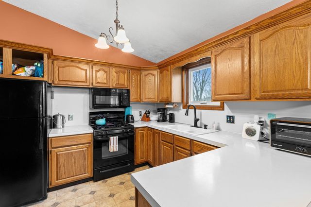 6560 Crownpointe Drive SW, Byron Center, MI 49315