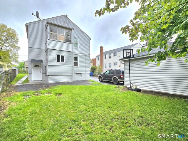 210 Hillside Avenue, Hartford, CT 06106