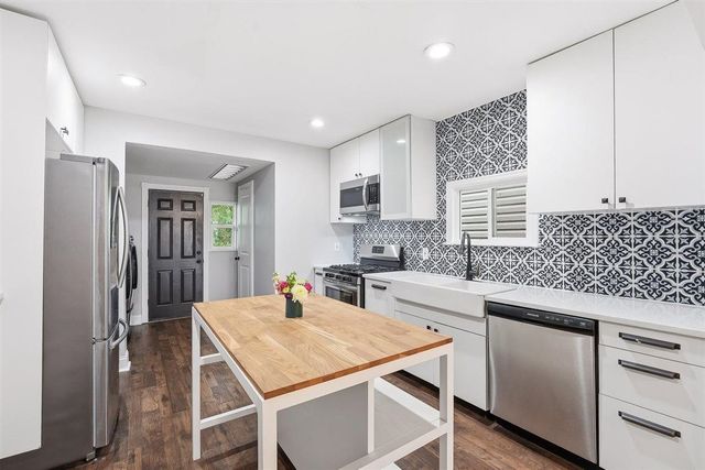 143 LEXINGTON AVE, Jc, West Bergen, NJ 07304