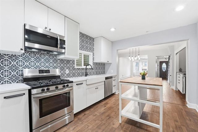 143 LEXINGTON AVE, Jc, West Bergen, NJ 07304