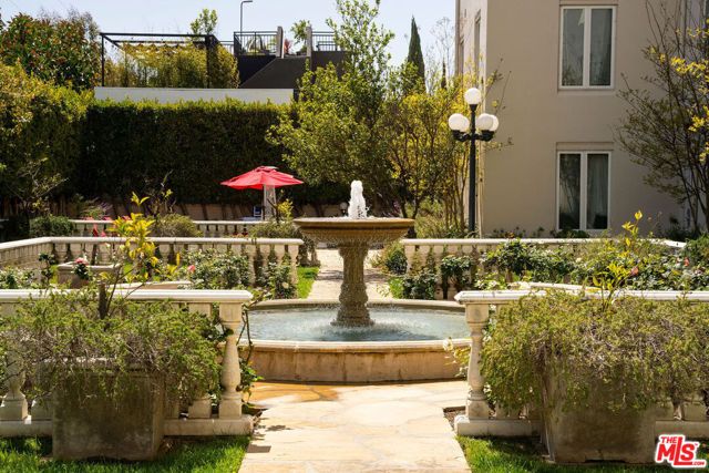 1424 N Crescent Heights Boulevard 10, West Hollywood, CA 90046